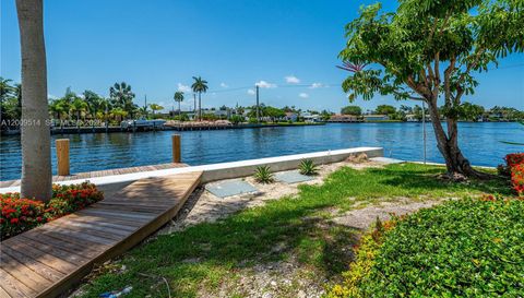 1839 Middle River Dr