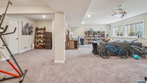 5928 Pinnacle Circle NE