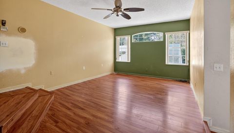 2727 RUNNING SPRINGS LOOP