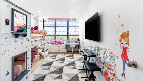 600 Three Islands Blvd