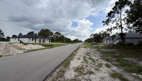 1077 Jaguar Blvd Lehigh Acres