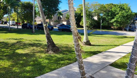 9195 Fontainebleau Blvd APT 6