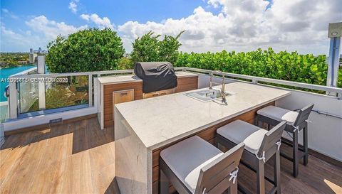 9521 E Bay Harbor Dr