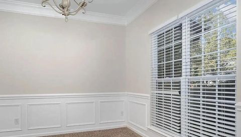 1212 Oakdale Commons Ct