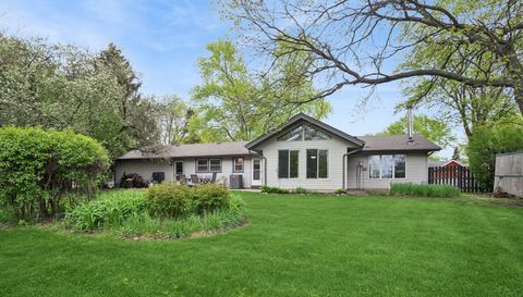 932 W Weathersfield Way