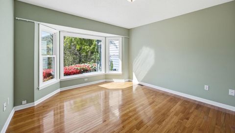 29 Small Mountain Dr