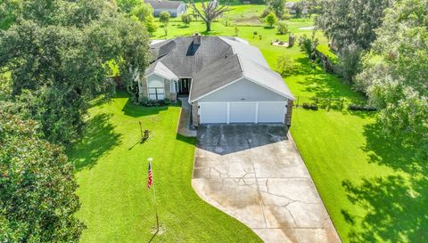 1205 War Eagle Blvd