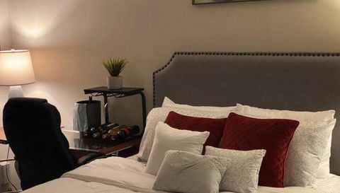 1212 Oakdale Commons Ct