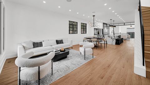 3434 W Palmer Street