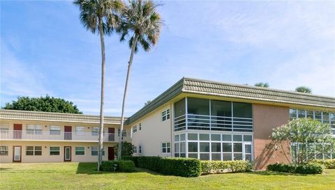 2 Vista Gardens