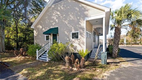 3251 Cottage Hill