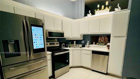 1025 Green Pine Blvd