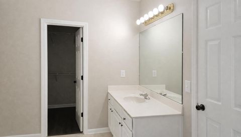 1020 Chandler Ridge Dr SE