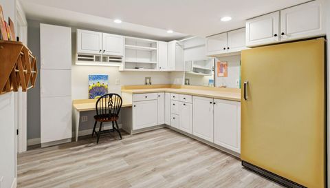 5833 Creek Valley Rd