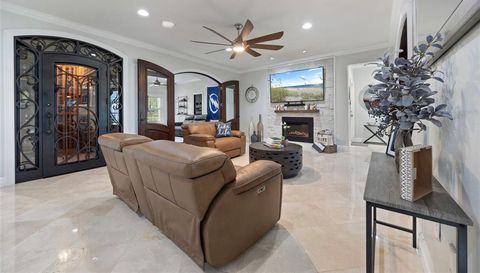 1006 Lake Cooper