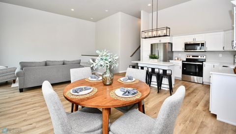 2387 Eagle Valley Drive S