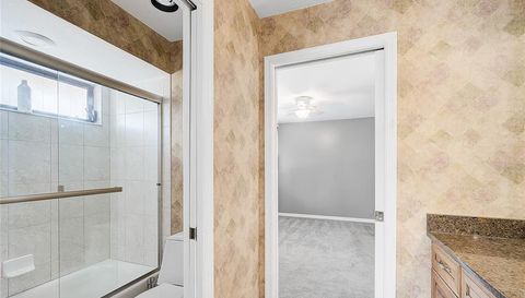 445 Bayshore