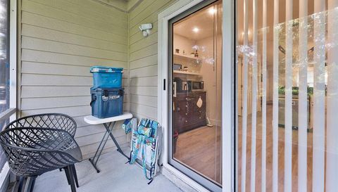 109 RESERVE CIRCLE