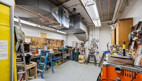 6615 Lake Shore Drive S