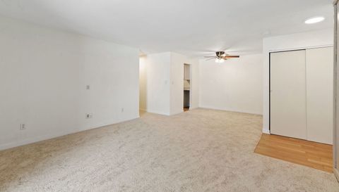 4602 W Northfox Lane