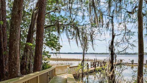 9017 GREAT HERON CIRCLE