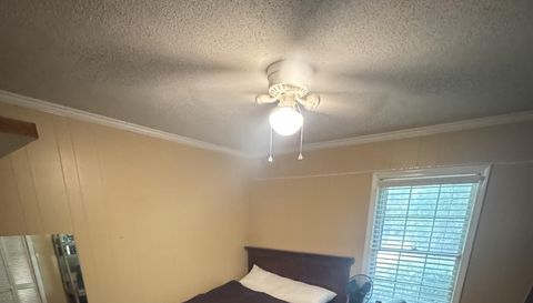 201 Loraine Woods Dr