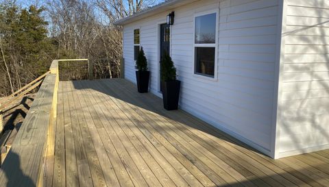 5875 Blue Springs Pkwy