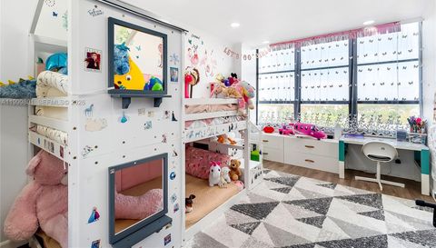 600 Three Islands Blvd