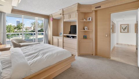 21205 Yacht Club Dr