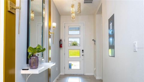 1692 TROPICAL PALMS CIRCLE