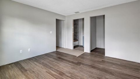 2524 WOODGATE BOULEVARD