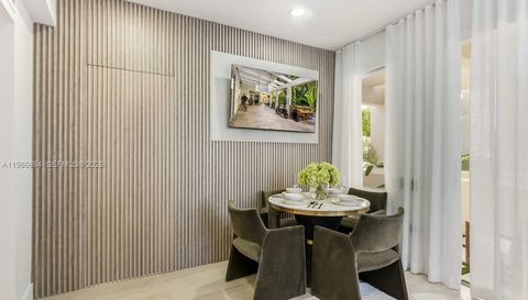 100 Collins Ave