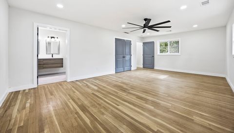 42 W Belle Isle Rd NE