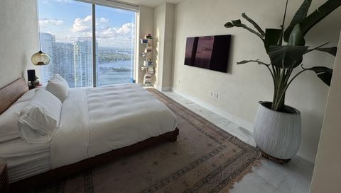 700 NE 26th Terrace #5006