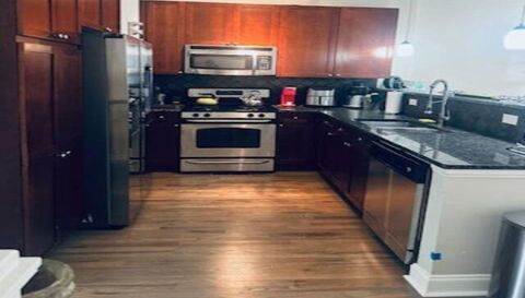 1873 Sterling Oaks Cir NE