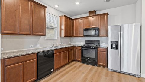 7116 Silver Star LN