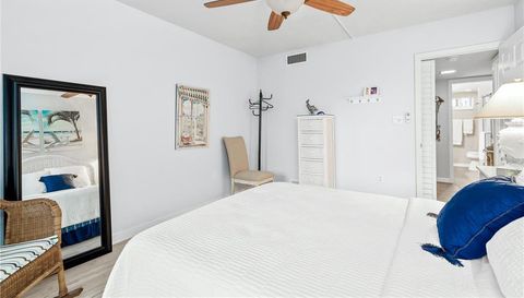 1150 Tarpon Center