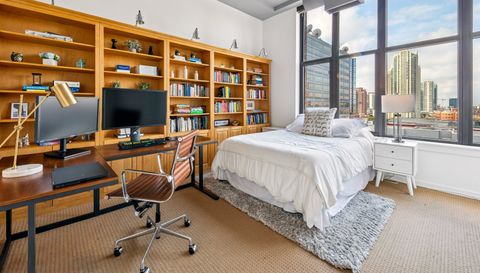 333 W Hubbard Street
