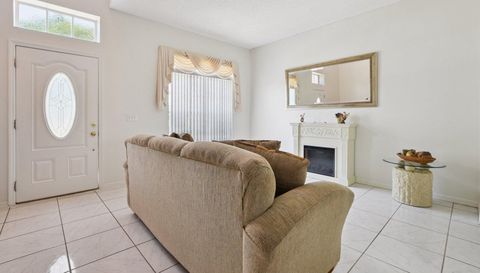 106 Woodbury Pines Cir