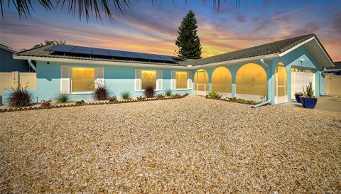 1015 SPINDLE PALM WAY