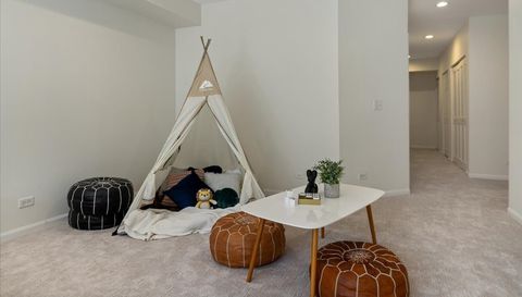 1642 W Julian Street