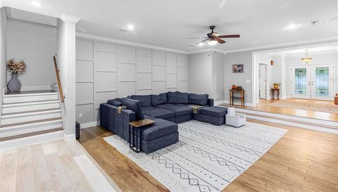 28042 LINDENHURST DRIVE