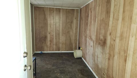 905 East Washing Street