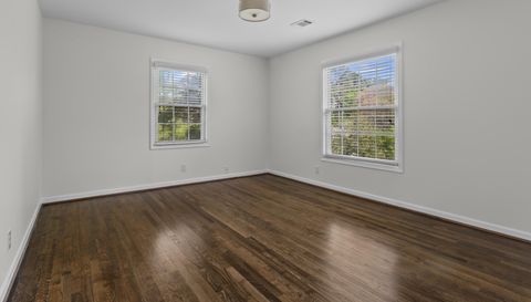 314 Lamplighter Ln SE