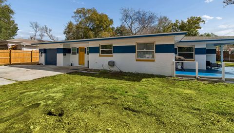 1102 E River Cove St