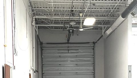 15426-15428 S 70th Court