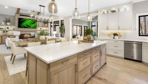 10149 Upper 196th Way W