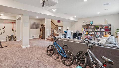 5928 Pinnacle Circle NE