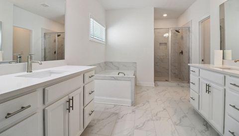 3305 Stock Saddle Pl