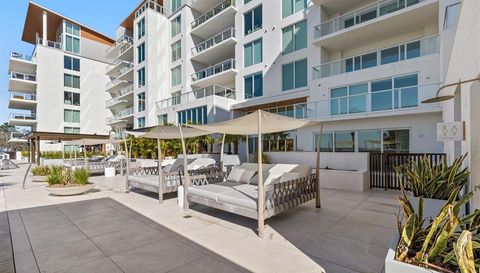 1020 SUNSET POINT ROAD